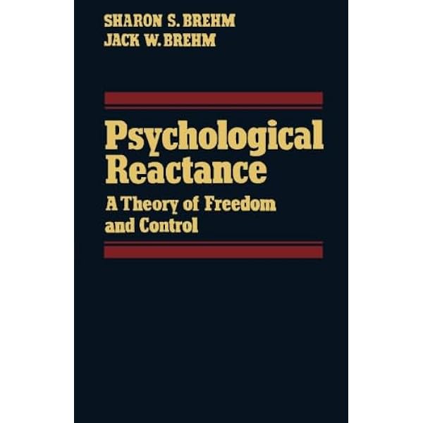 洋書 Thermodynamic Theory of Structure, Stab Thermodynamic Theory of Structure, Stability and Fluctuations: P